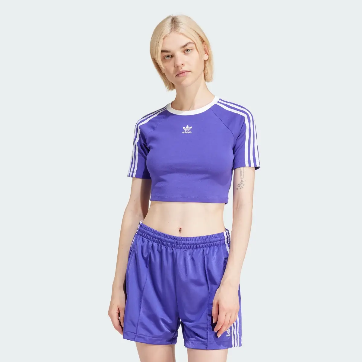 Adidas Adicolor 3-Stripes Baby Tee. 2