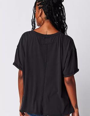 Nina Tee