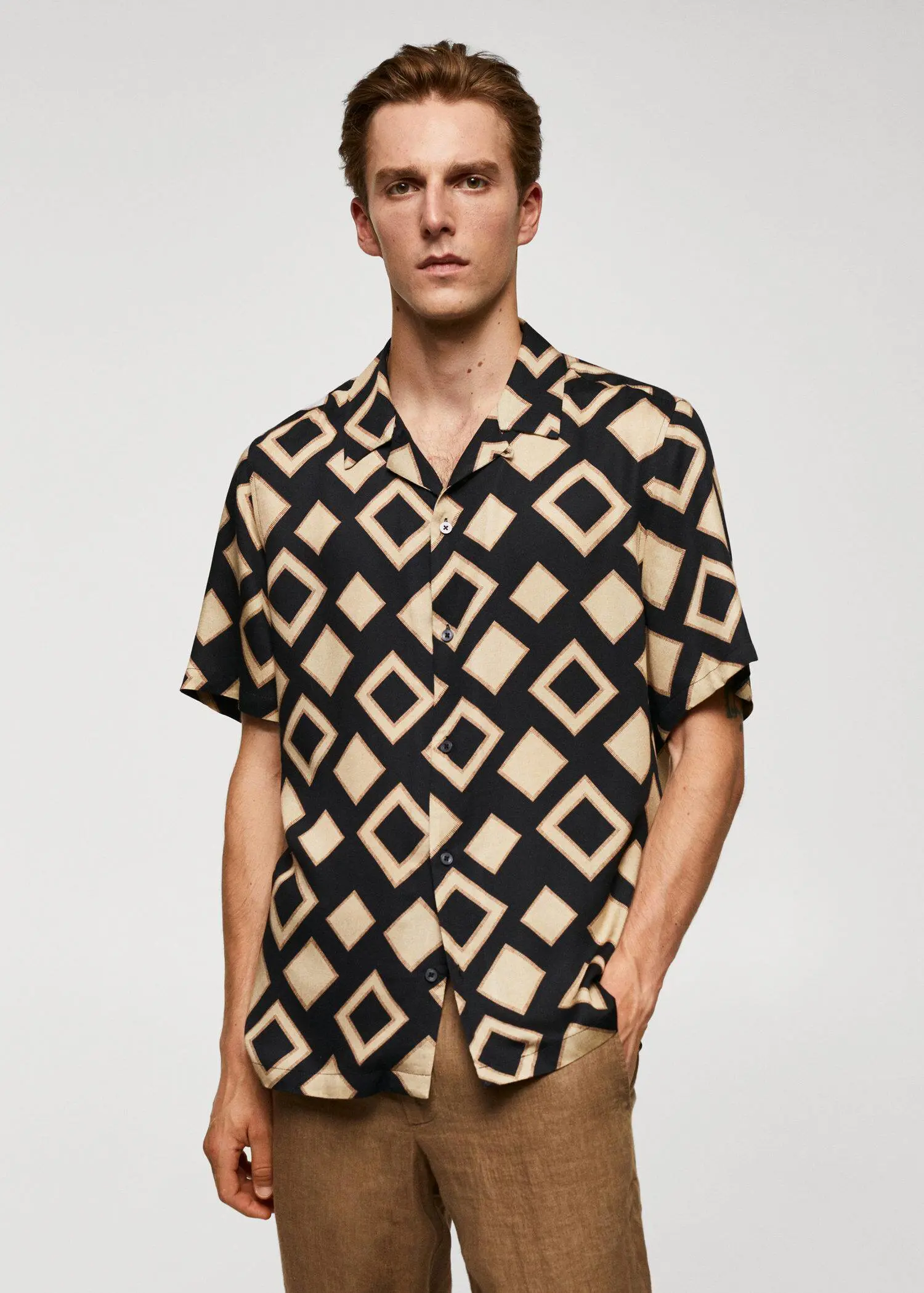 Mango Geometric-print bowling shirt. 1