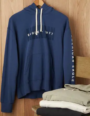 American Eagle Heritage Graphic Hoodie. 2