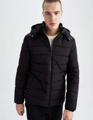 Slim Fit Kapüşonlu Şişme Mont