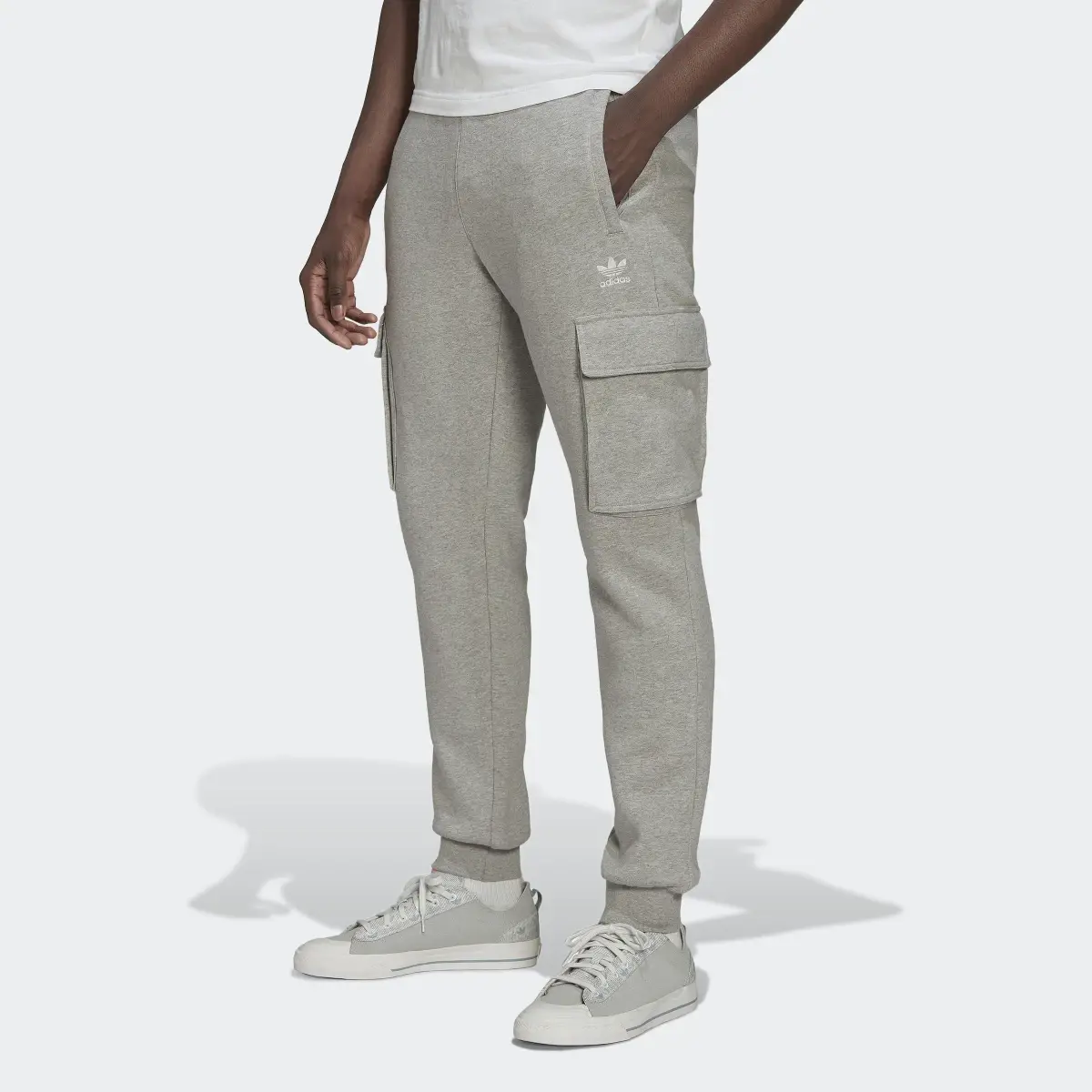 Adidas Adicolor Essentials Trefoil Cargo Pants. 1