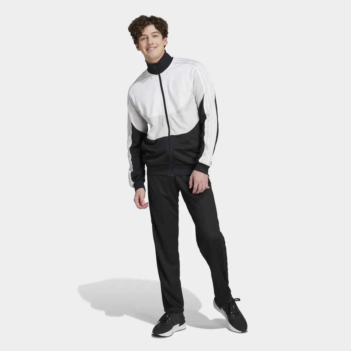 Adidas Track suit Colorblock. 2