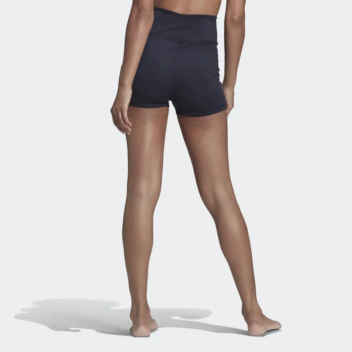 Adidas Yoga Essentials High-Waisted kurze Leggings. 2