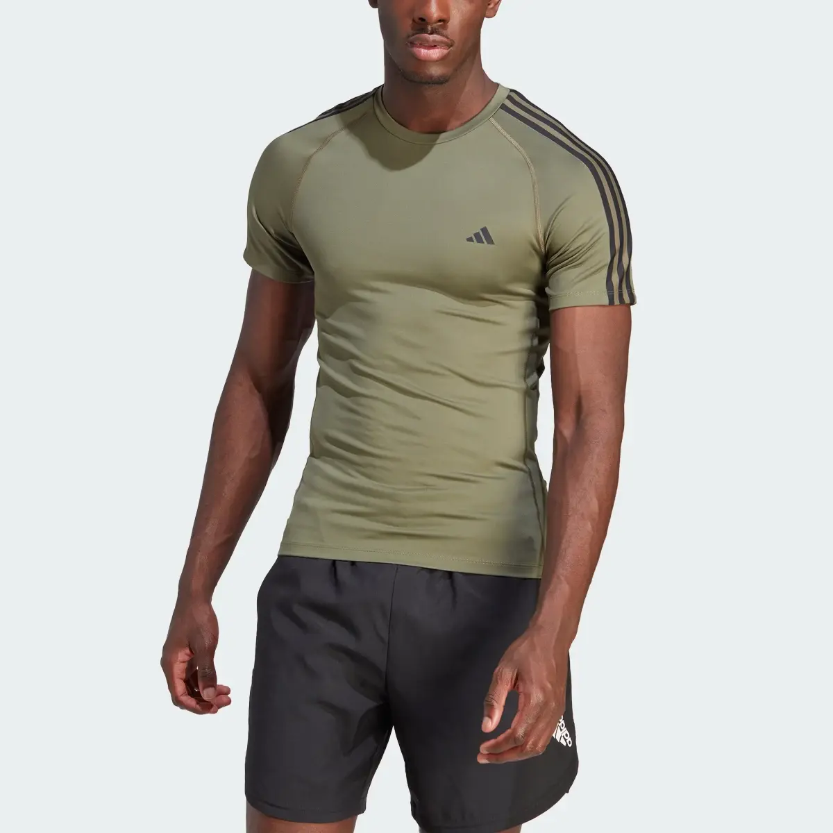 Adidas Playera De Entrenamiento Techfit 3 Franjas. 1