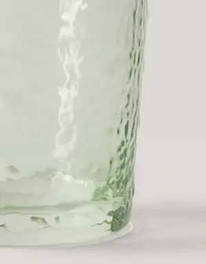 Trinkglas aus 100 % Glas mit Reliefprägung
