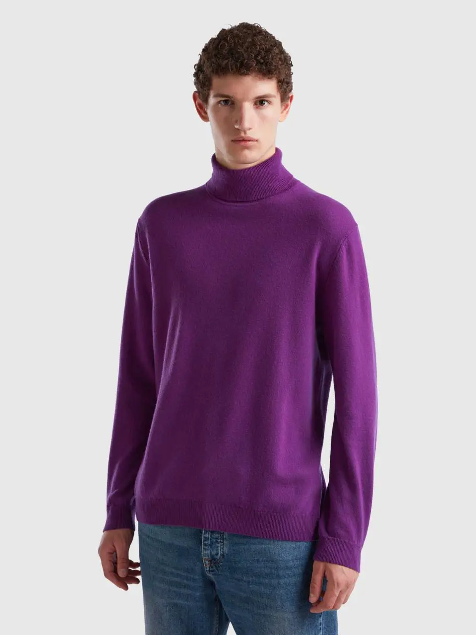 Benetton purple turtleneck in pure merino wool. 1