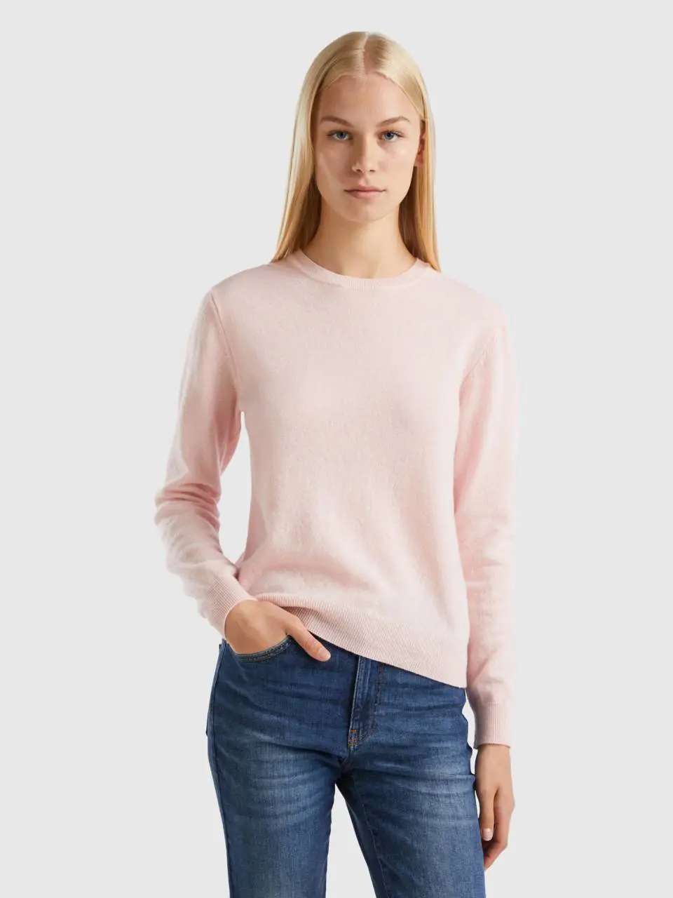 Benetton pastel pink crew neck sweater in merino wool. 1