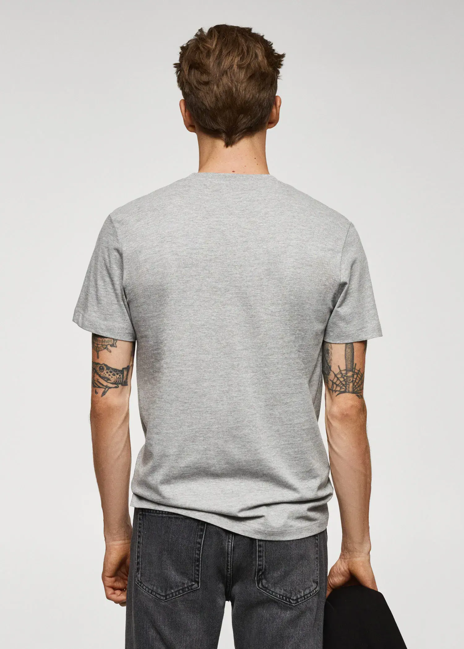 Mango Basic-T-Shirt aus Stretchbaumwolle. 3
