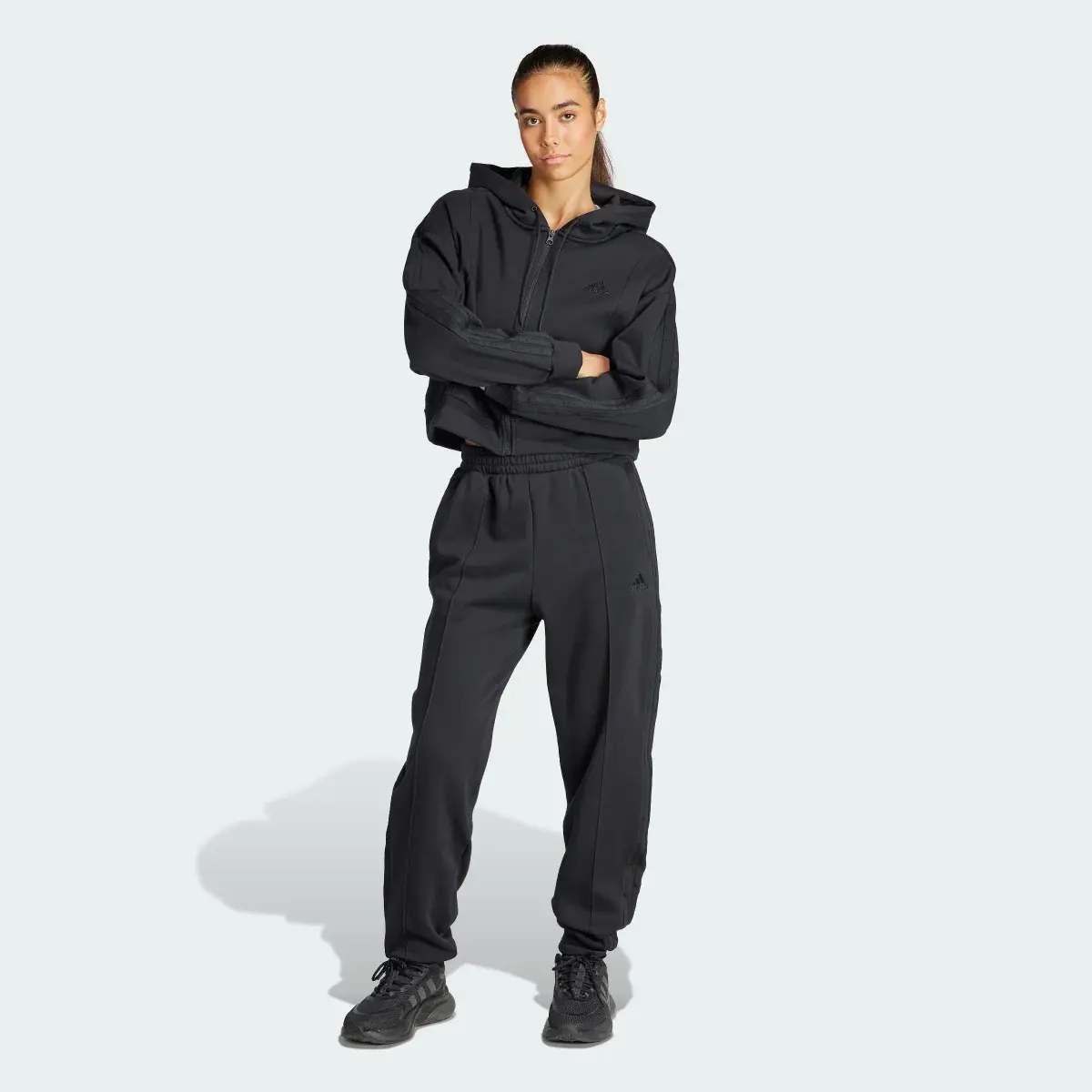 Adidas Linear Track Suit. 2