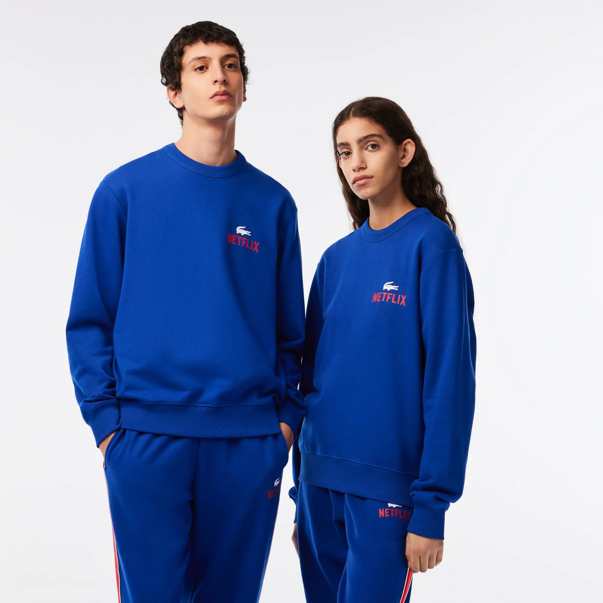 Lacoste Unisex LACOSTE x Netflix Sweatshirt mit Aufdruck. 1