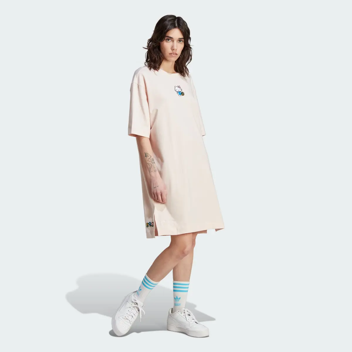 Adidas Vestido tipo Playera adidas Originals x Hello Kitty. 2