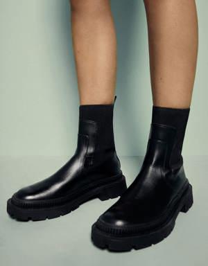 Track sole contrast ankle boots