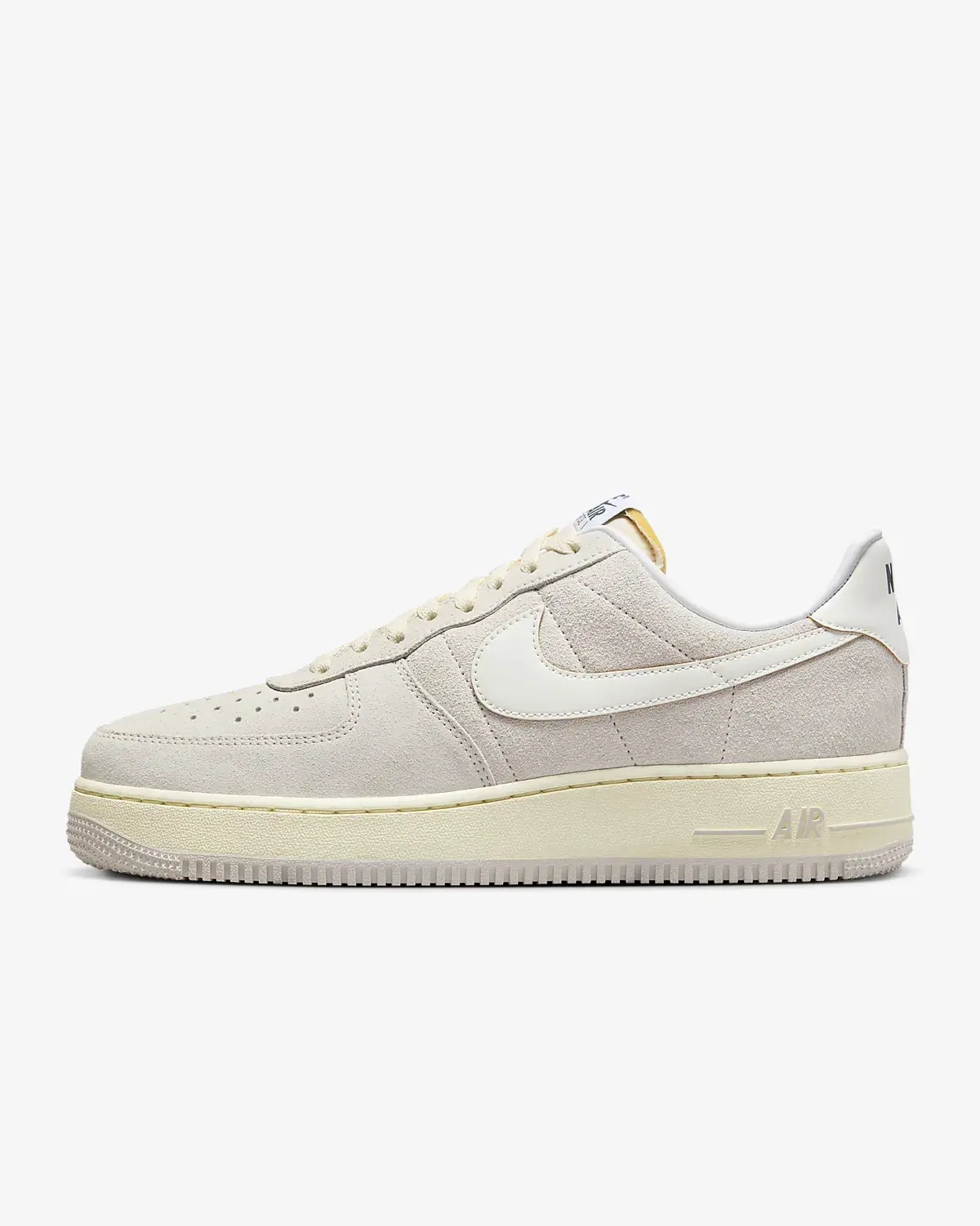 Nike Air Force 1 '07. 1