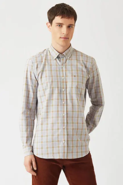 Bisse Men’s Regular Fit Long Sleeve Checkered Shirt BEIGE. 1