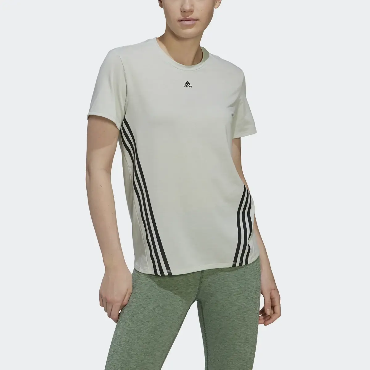 Adidas T-shirt Train Icons 3-Stripes. 1
