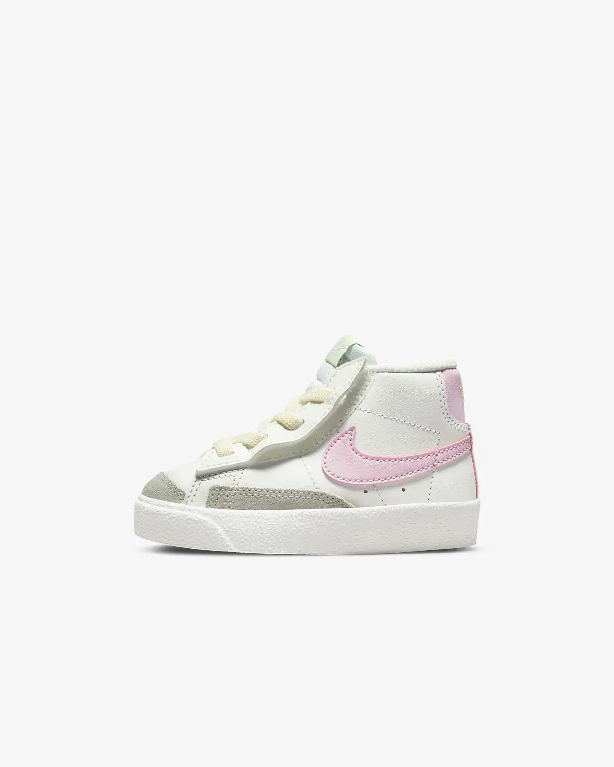 Nike Blazer Mid '77. 1