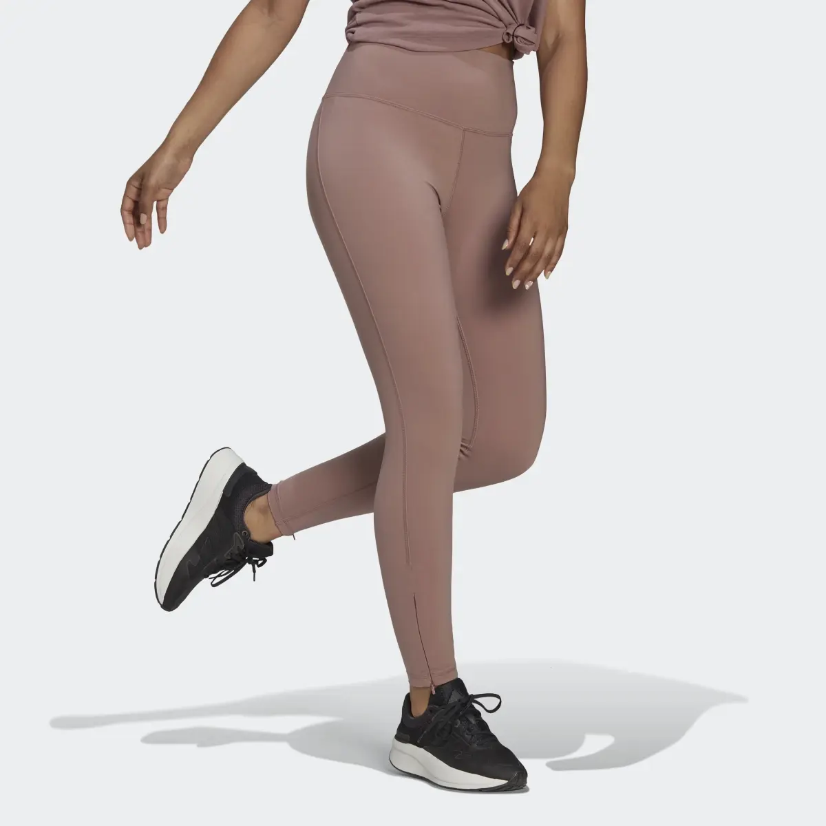 Adidas Tight. 1