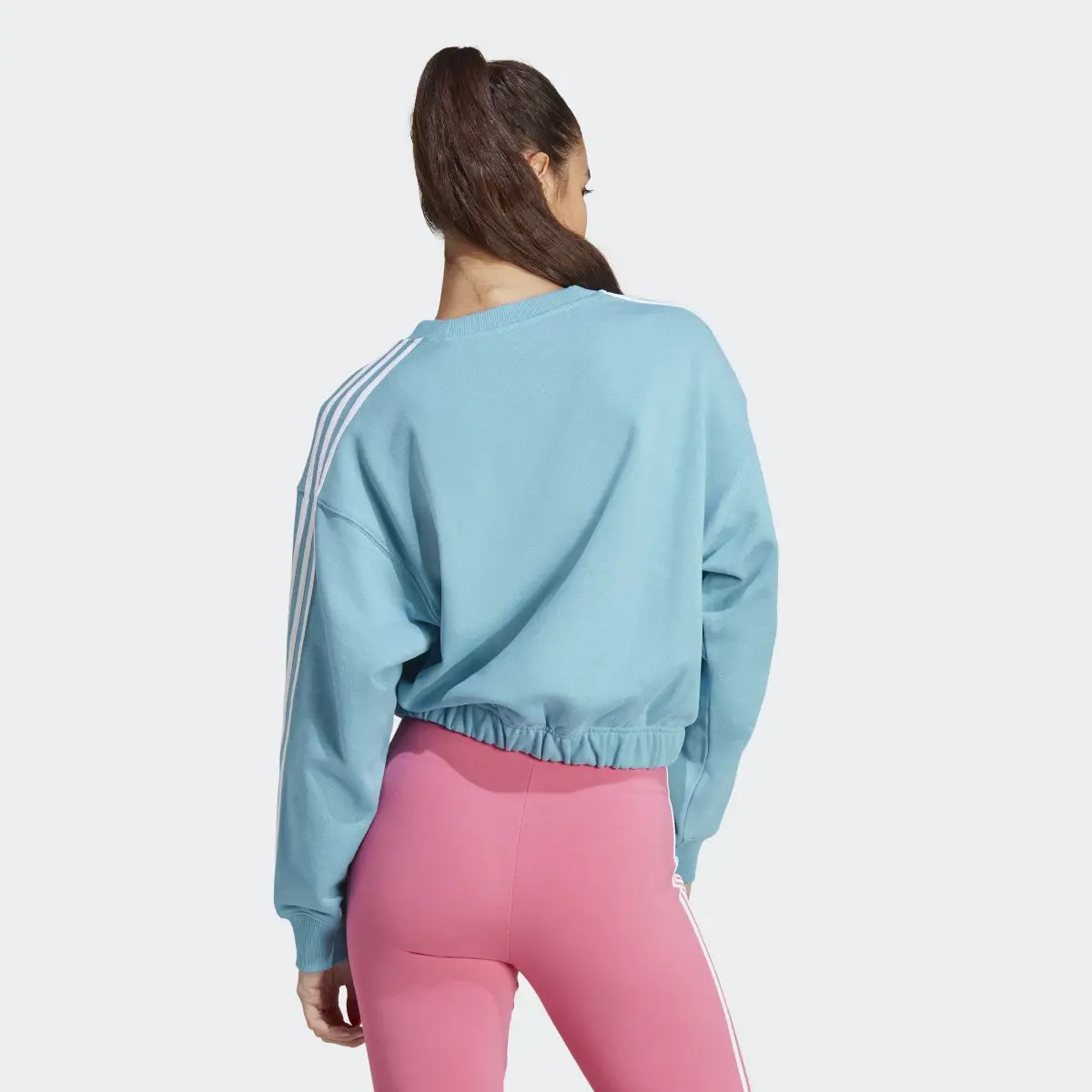 Adidas Essentials 3-Streifen Crop Sweatshirt. 3
