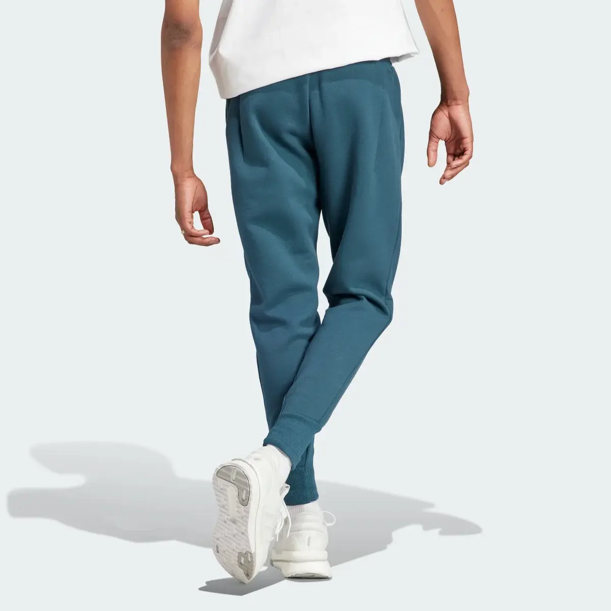 Adidas Spodnie Z.N.E. Premium. 2