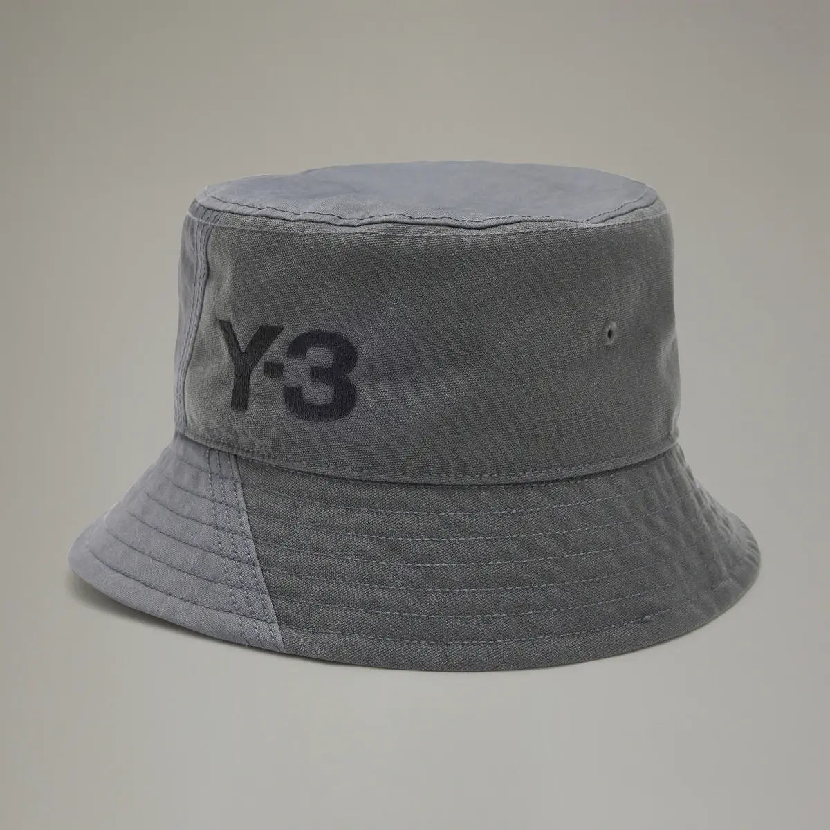 Adidas Y-3 BUCKET HAT. 2