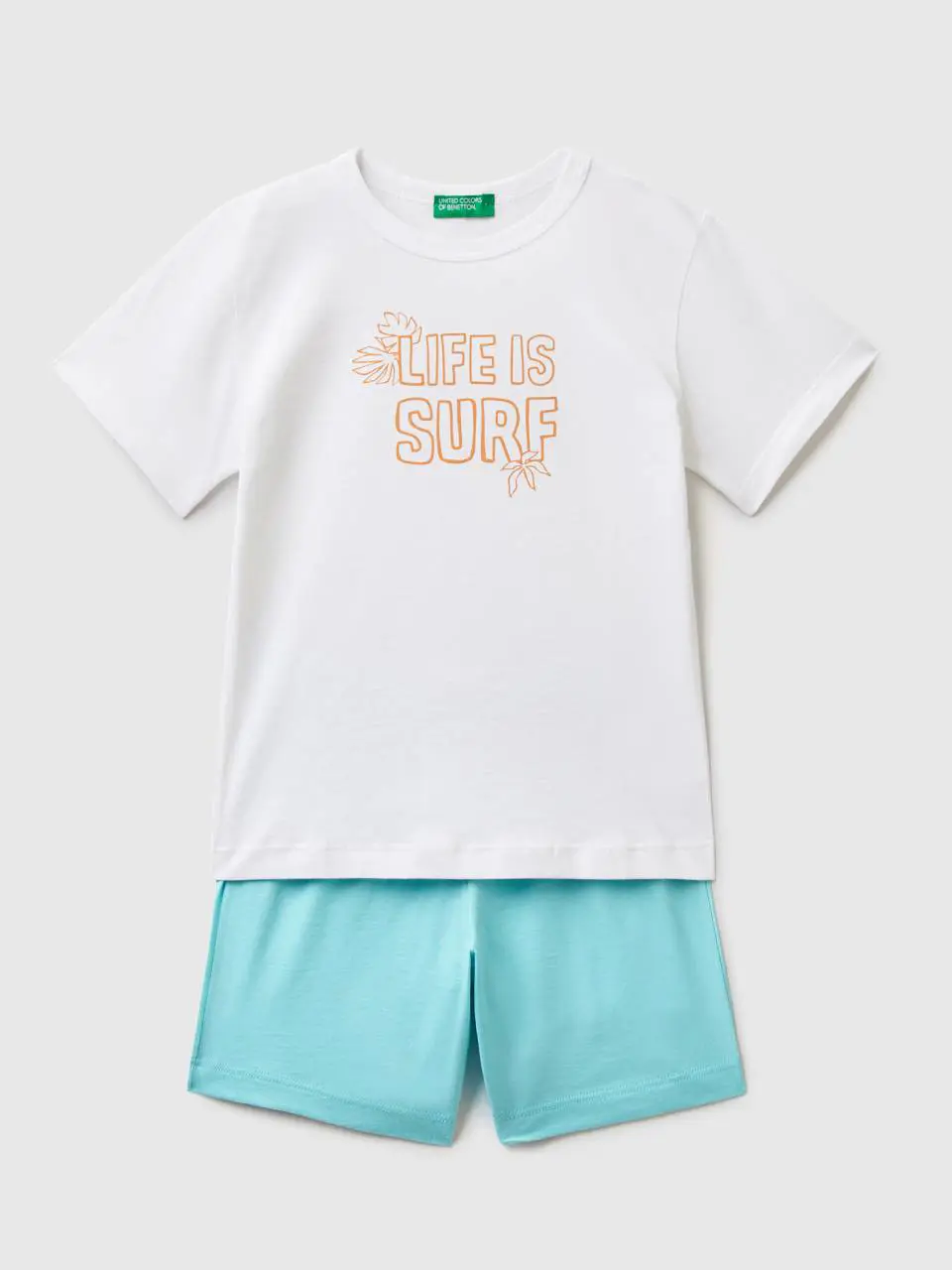 Benetton t-shirt and shorts set. 1