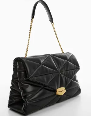 Quilted bag with flap
