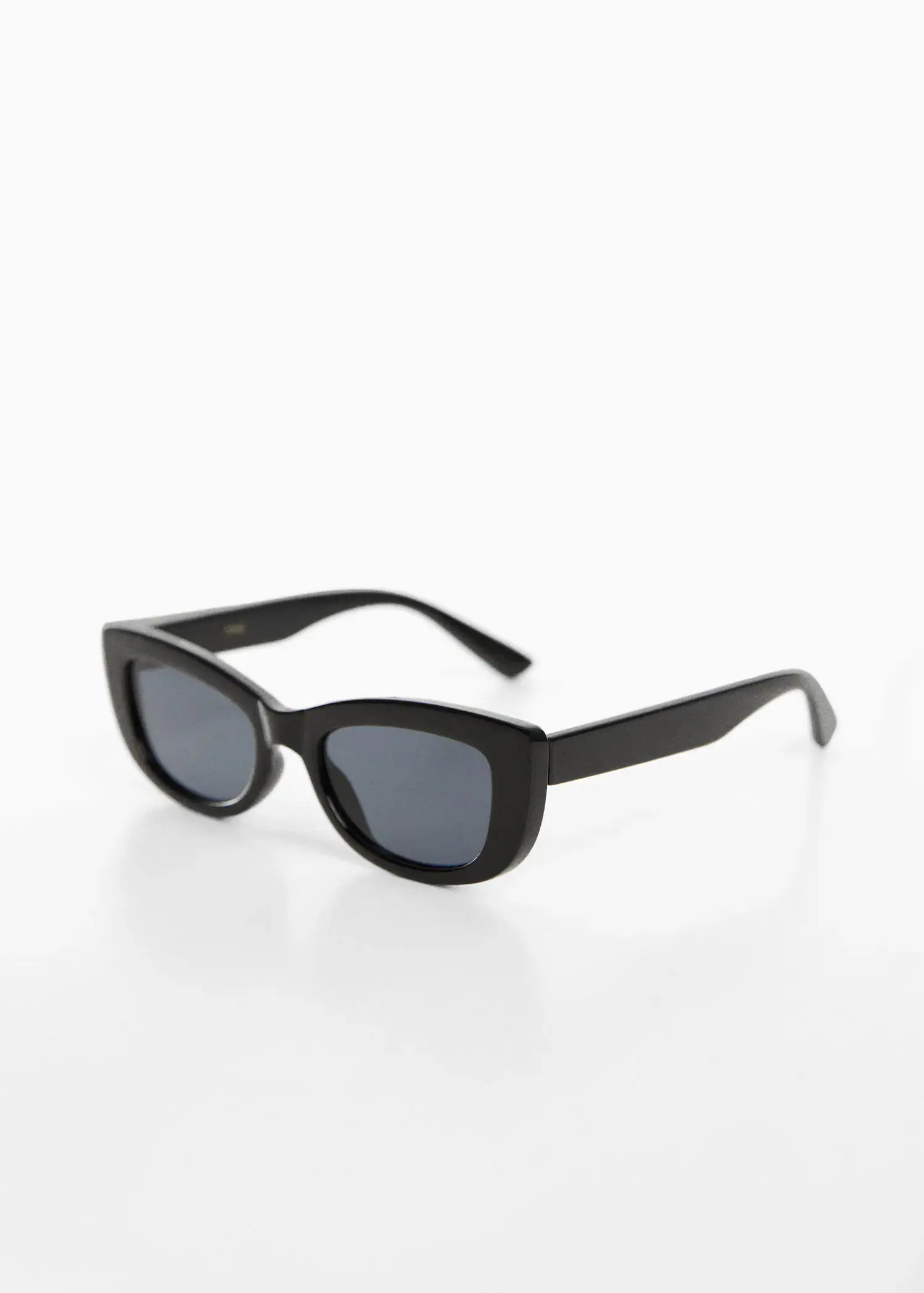 Mango Retro style sunglasses. 3