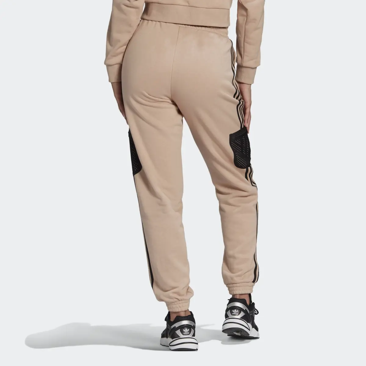 Adidas Pantaloni Cuffed. 3