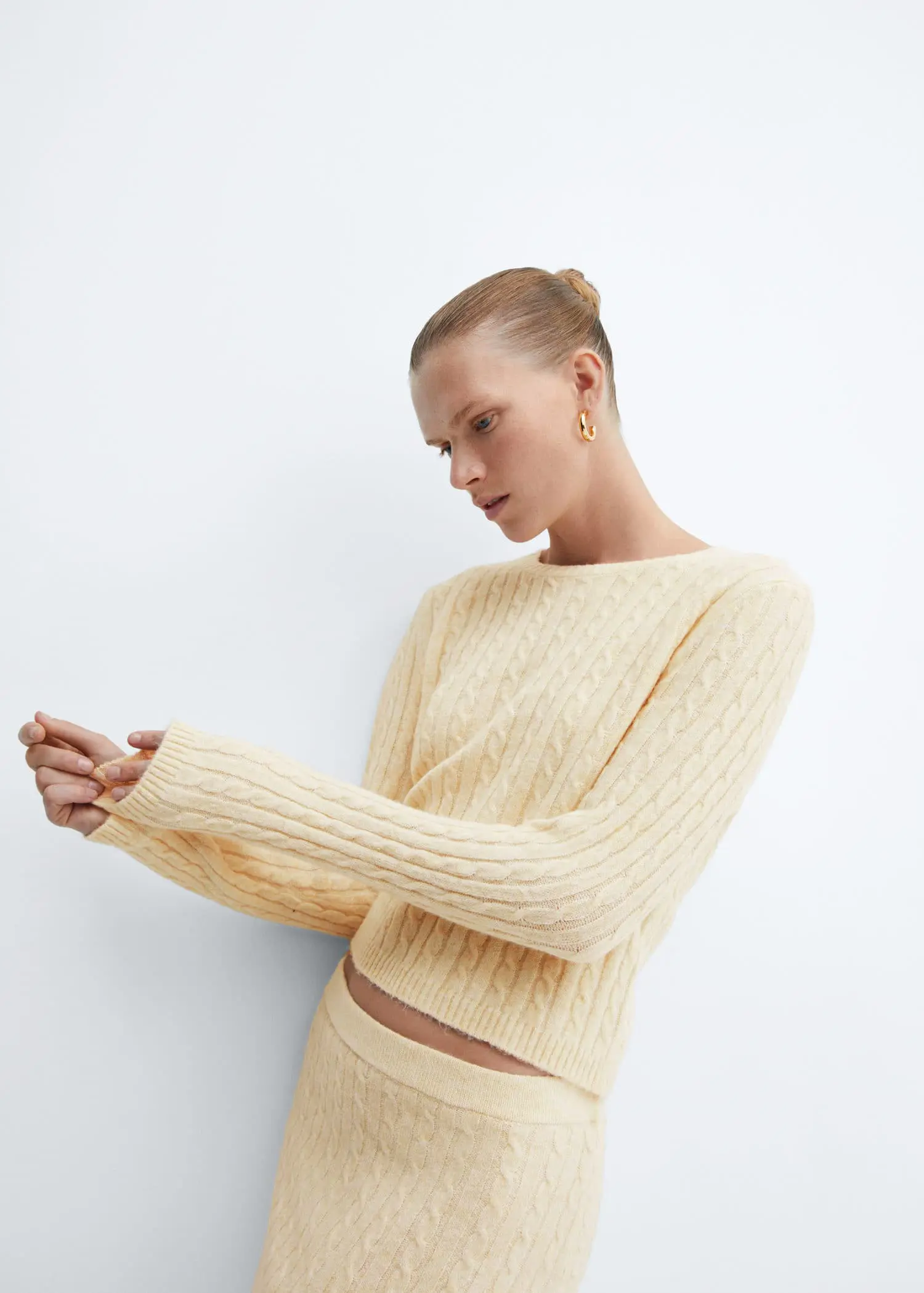 Mango Cable-knit sweater. 1