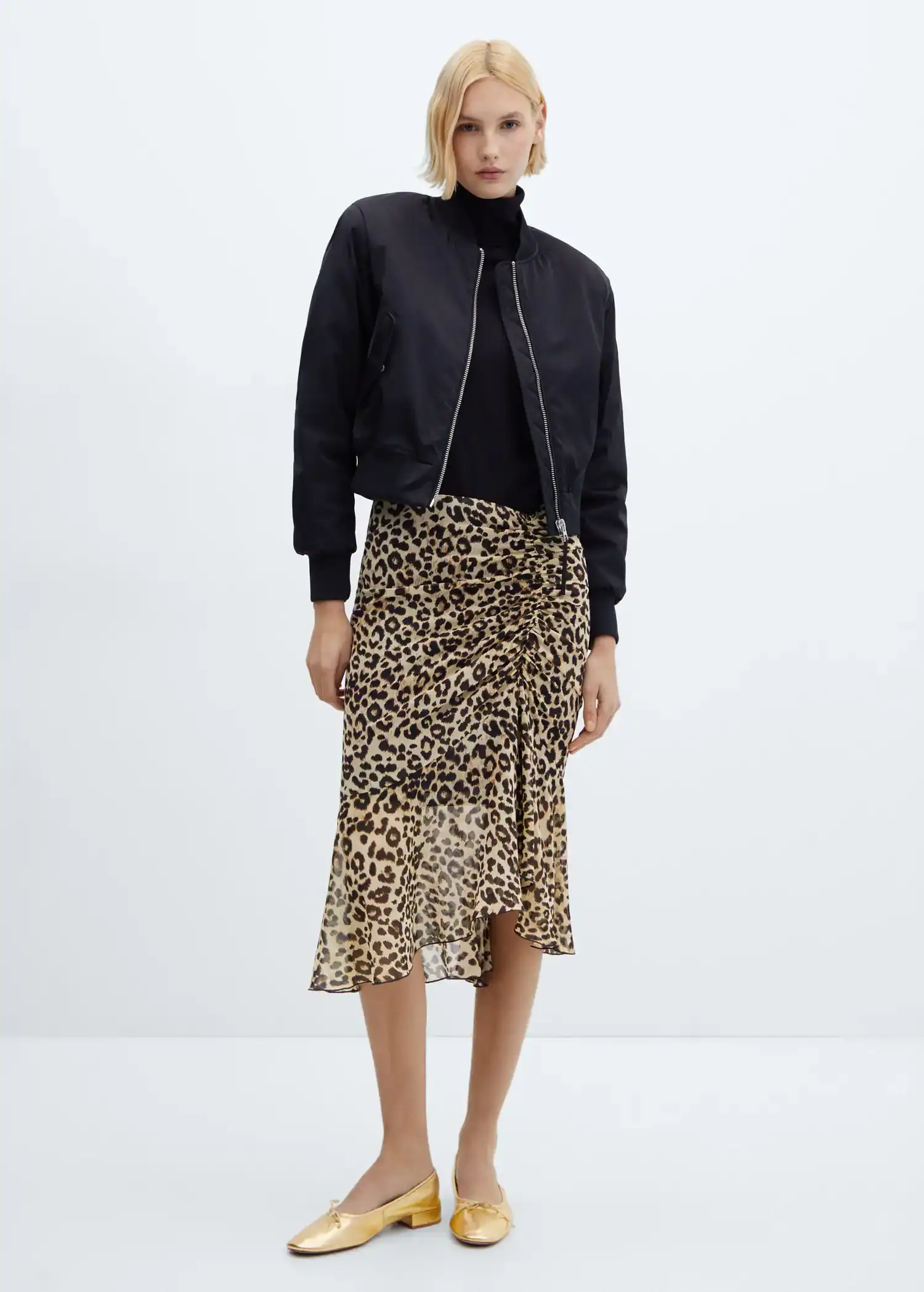 Mango Leopard skirt with gathered detail. 1