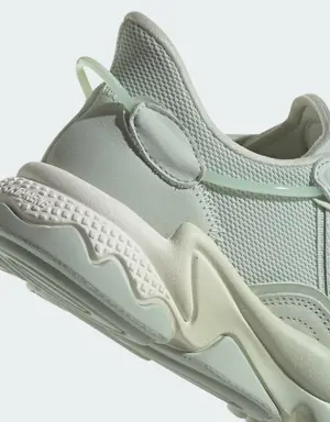 Adidas OZWEEGO Shoes. 3 Adidas OZWEEGO Shoes. 3