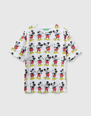 white t-shirt with mickey mouse print