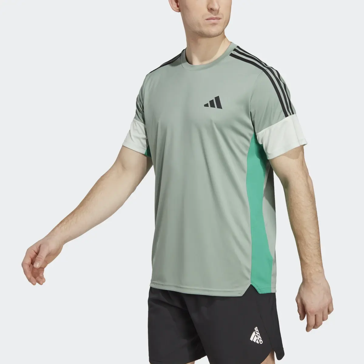 Adidas T-shirt da allenamento Colorblock 3-Stripes. 1