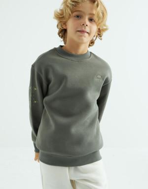 Çağla Minimal Yazı Nakışlı Basic O Yaka Standart Kalıp Erkek Çocuk Sweatshirt - 10990