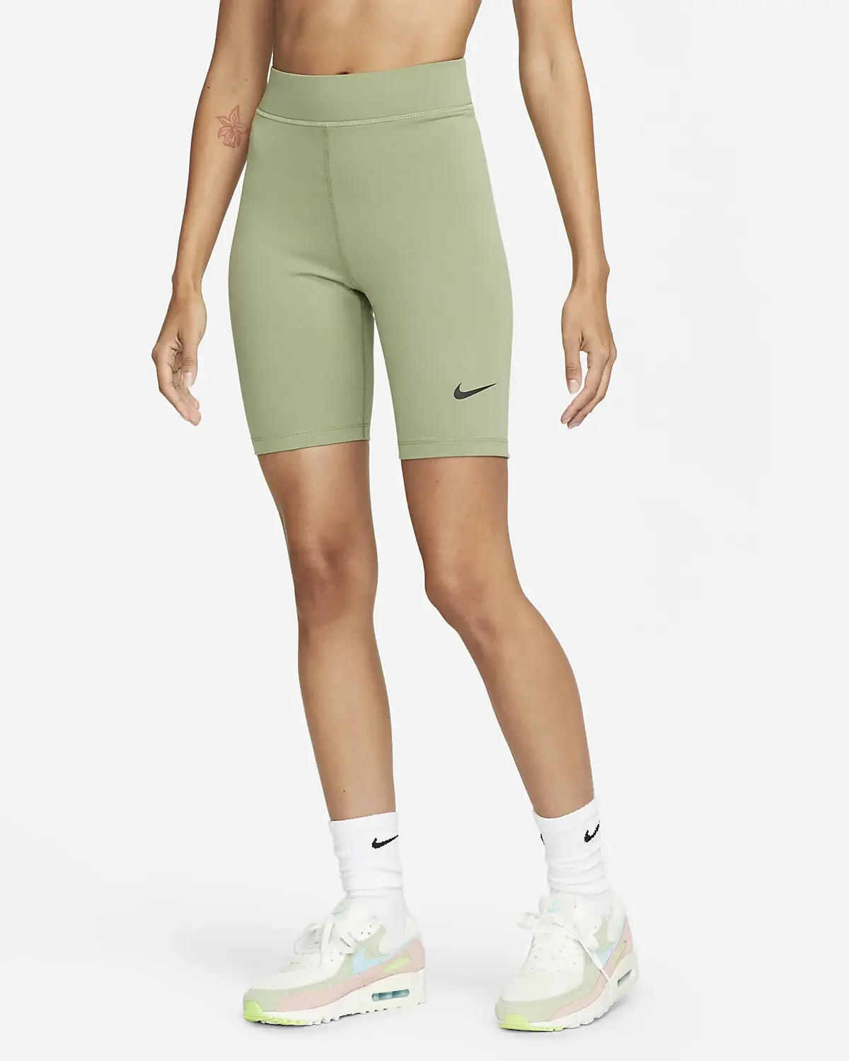 Nike Sportswear Classics. 1