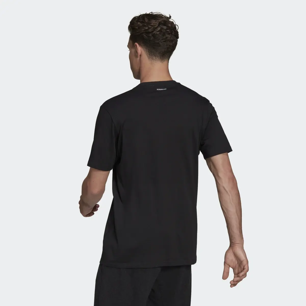 Adidas Playera de Entrenamiento AEROREADY Estampada. 3