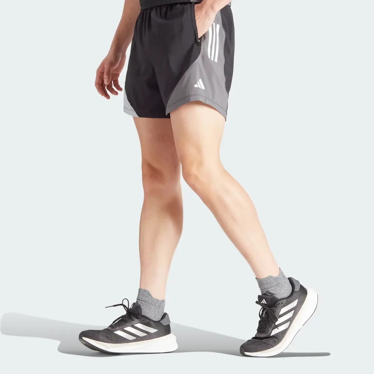 Adidas Short Own The Run Colorblock. 1