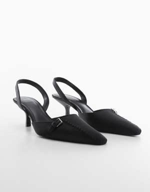 Satin heeled shoes