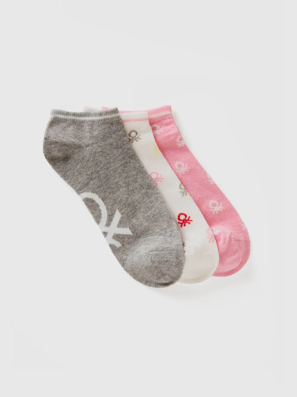 Benetton gray, pink and white short socks. 1