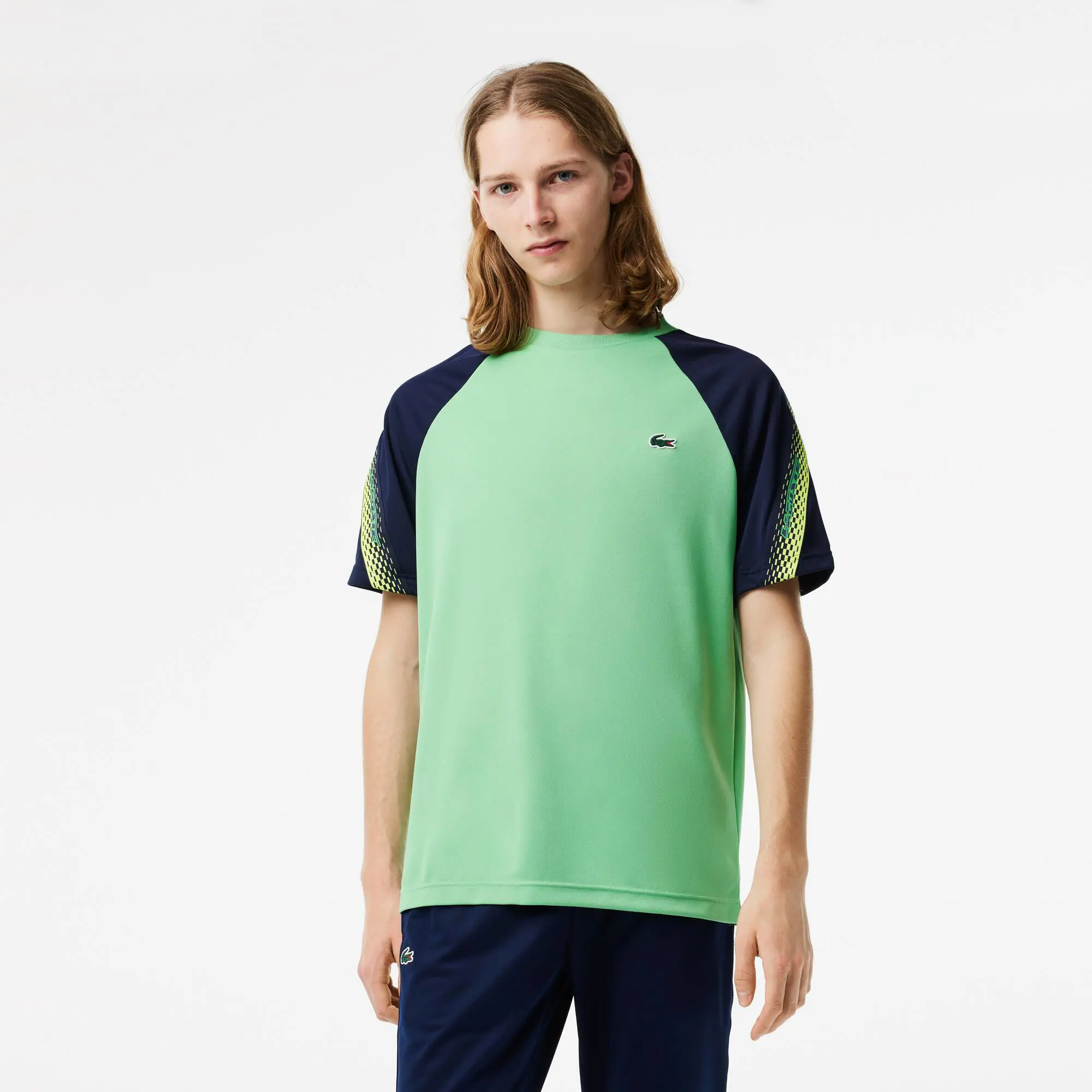Lacoste Men’s SPORT Regular Fit Logo Stripe T-Shirt. 1