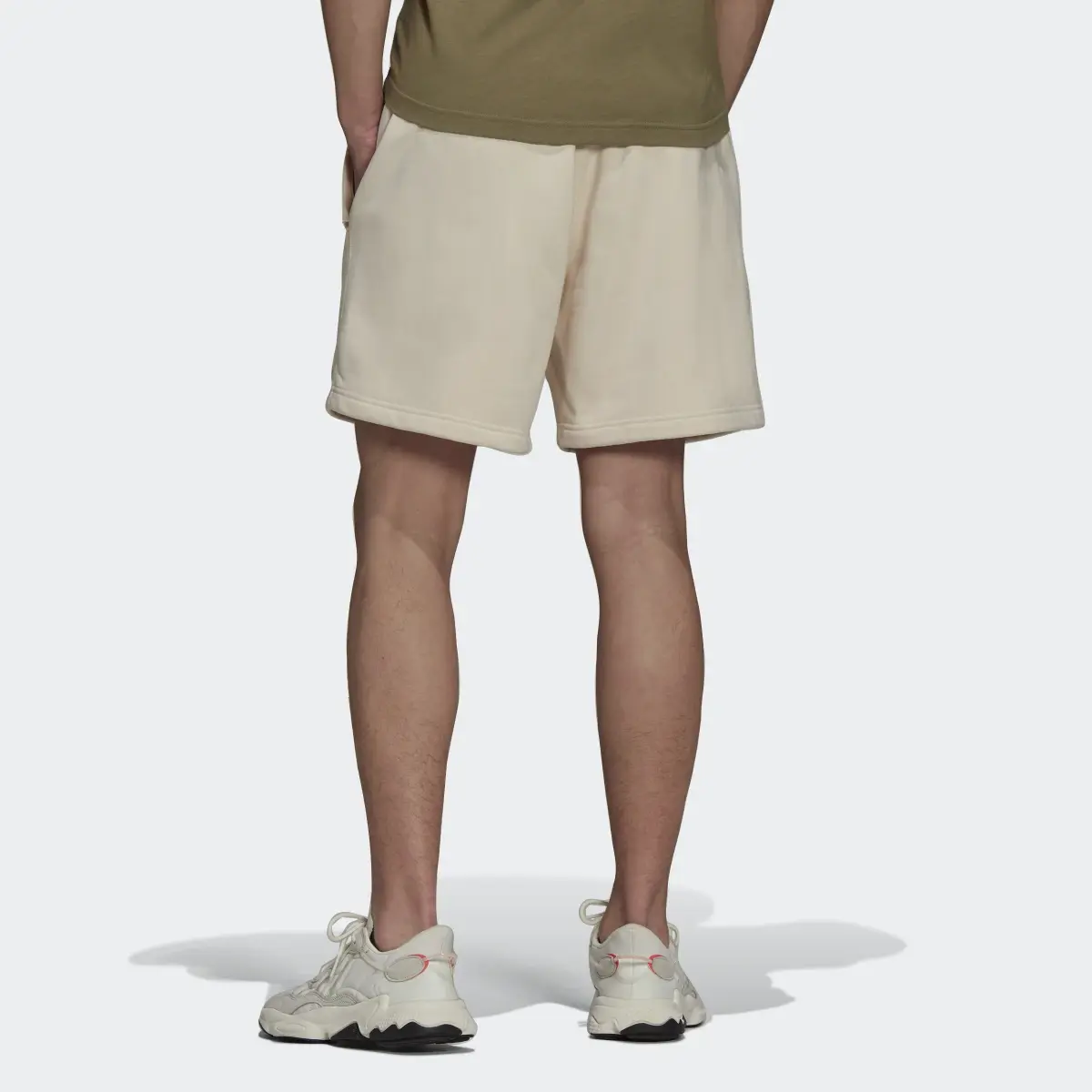 Adidas Adicolor Trefoil Shorts. 2