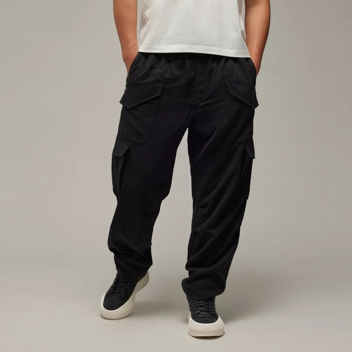 Adidas WASH TW PANTS. 1