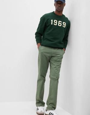 Modern Khakis in Straight Fit with GapFlex green