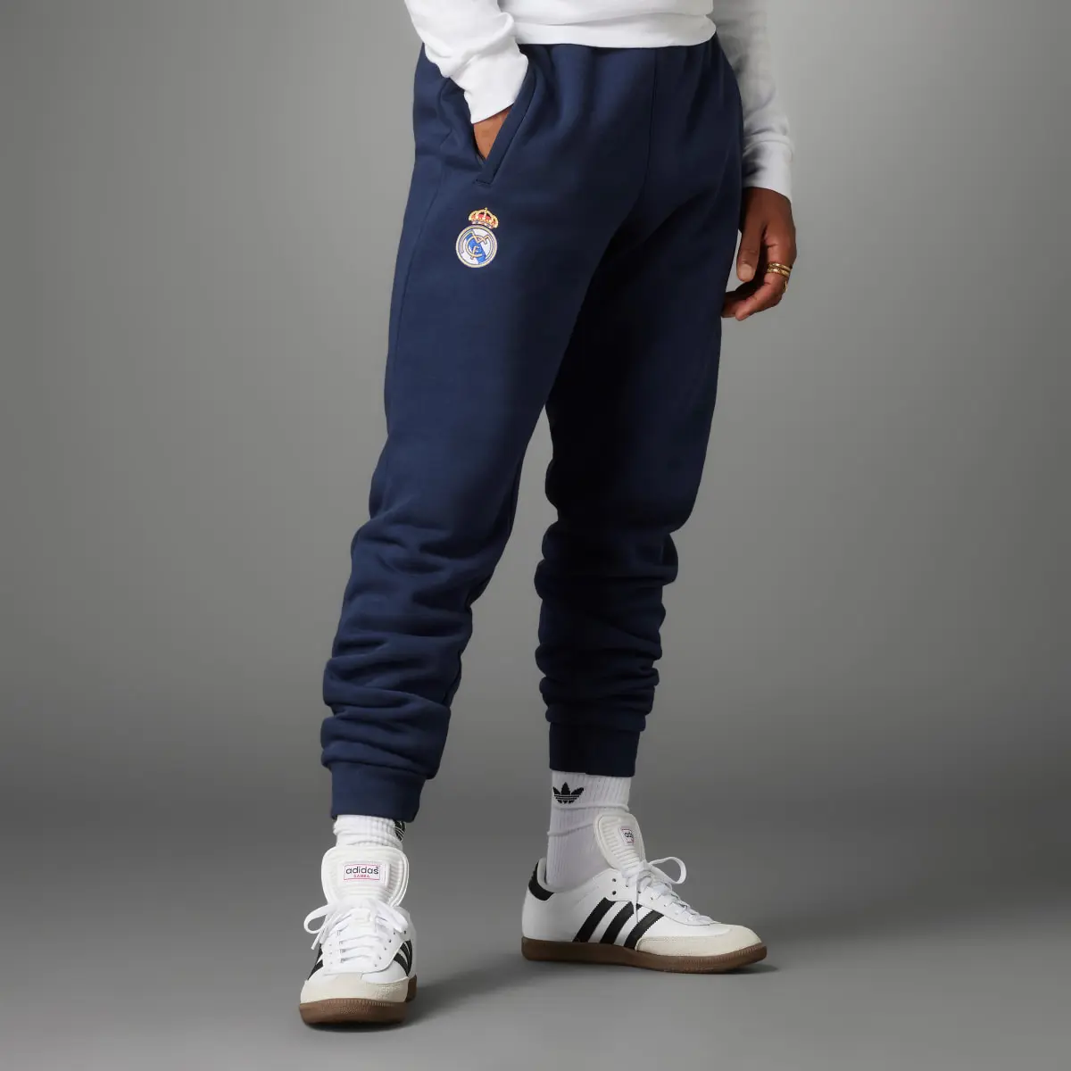 Adidas Pantalon Real Madrid Essentials Trefoil. 1